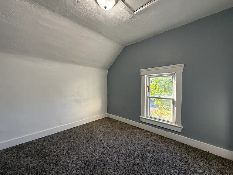 7610 Jeffries Ave — Photo 12