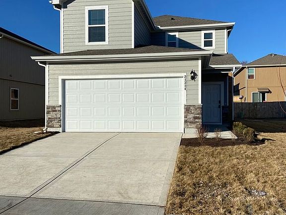 3rd image of 21314 W 215th Ter