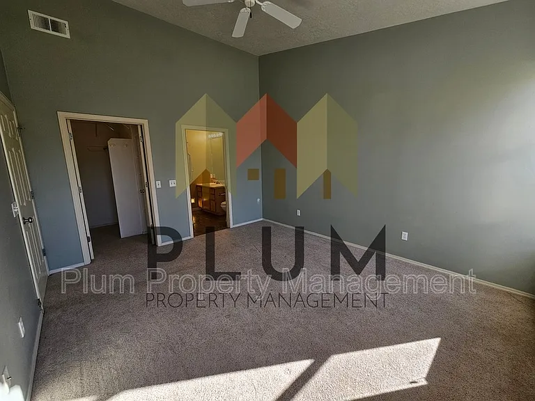 5104 Village View Way #7 — Photo 20