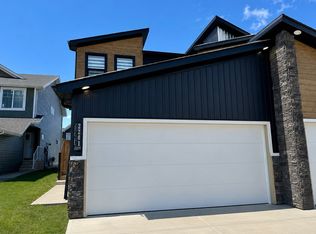 2205 Muckleplum Cres SW #2205, Edmonton, AB T6X 2N1