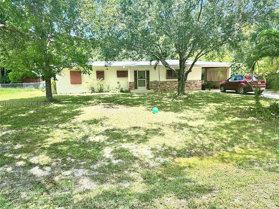 1st image of 2790 Rainbow Dr