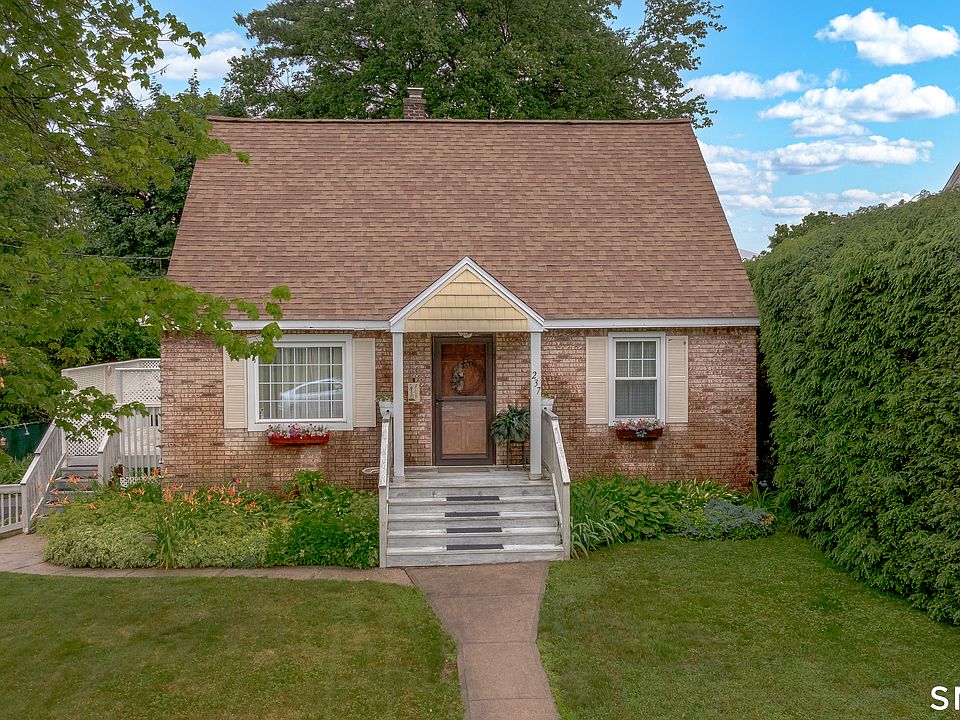 1st image of 237 Alexander Avenue
