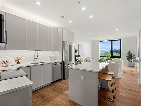 2nd image of 1515 Commonwealth Ave Unit 603