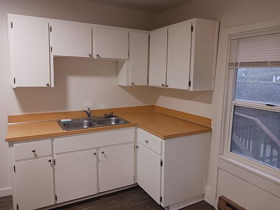 3rd image of 420 W 2nd St #5