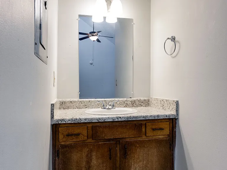 34 Woodlawn Drive - 4 — Photo 17