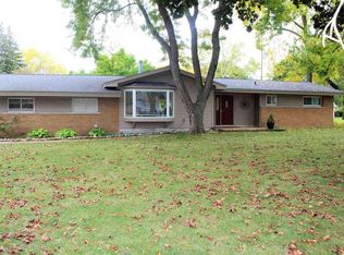 246 E Lovell Ave, Troy, MI 48085