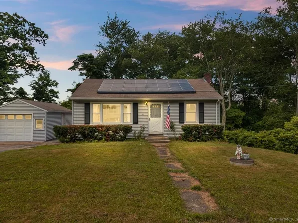 31 Fielding Terrace, Montville, CT 06382