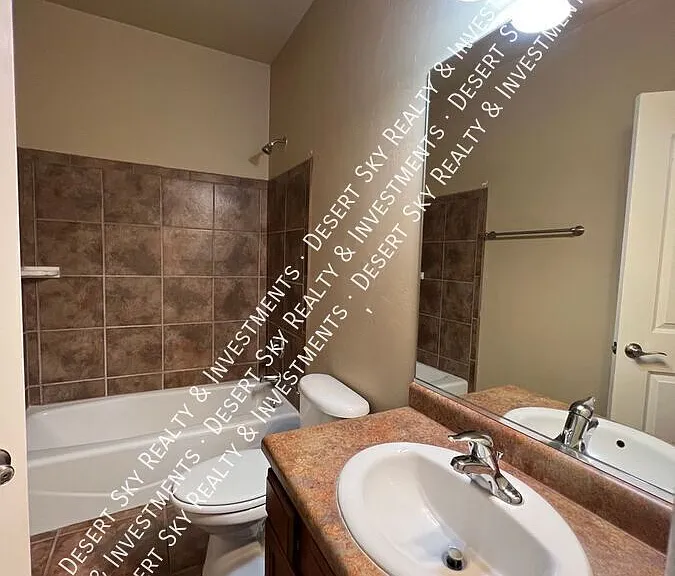 5015 Kensington Way — Photo 12