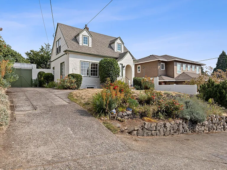 SE Hawthorne Blvd — Photo 34