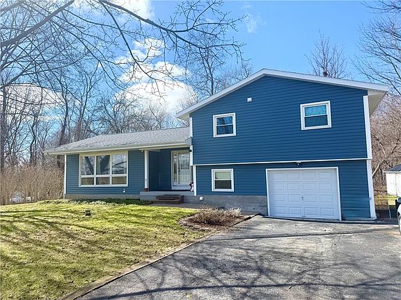 2nd image of 516 Auburn Rd