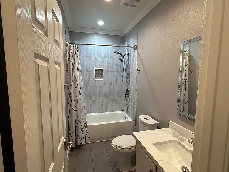 2140 E Remington Pl — Photo 9