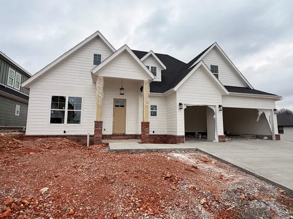 2702 Lunar Ave, Lowell, AR 72745