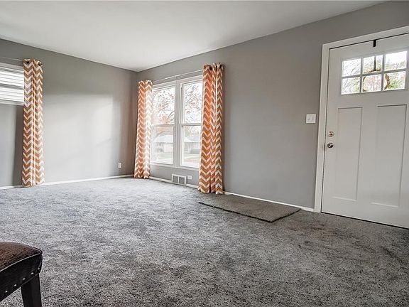 3rd image of 131 Filmore Ave