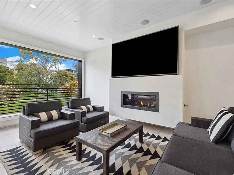 2801 Bayside Dr — Photo 40