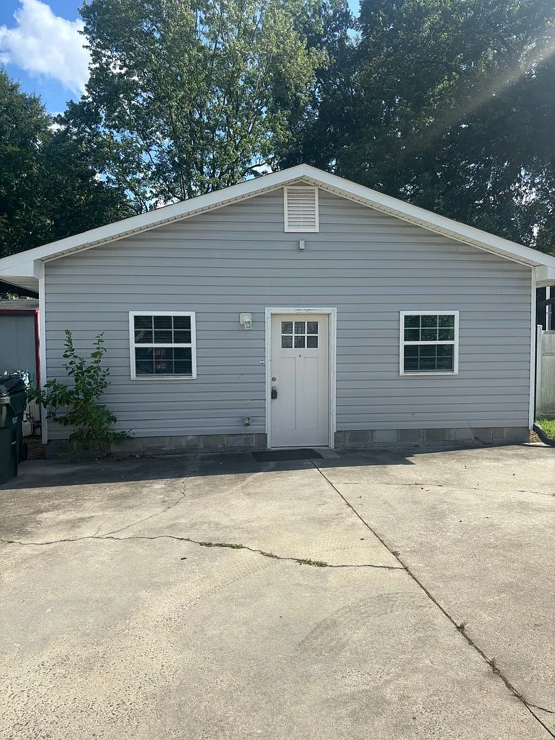 909 Washington St - Wool and Ray — Photo 1