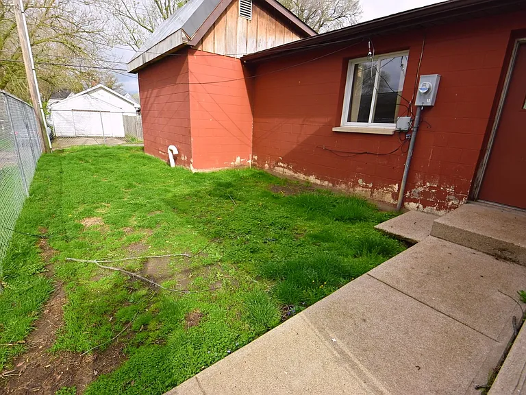 1023 Oakland St — Photo 18
