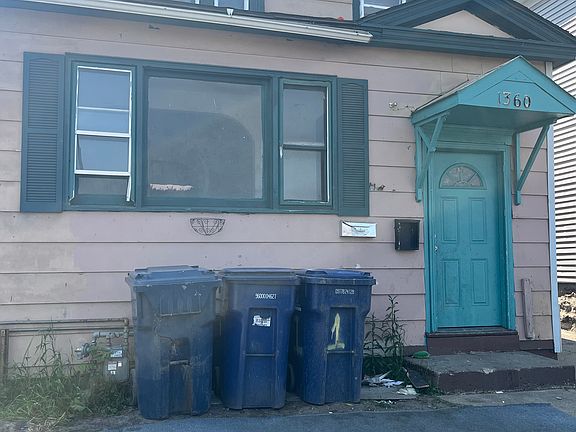 2nd image of 1360 Bailey Ave #1