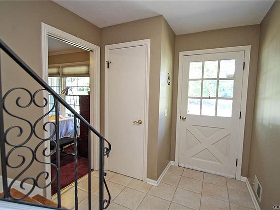 2nd image of 15 Cricket Hill Dr