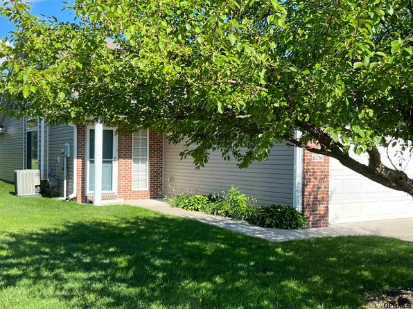6236 Windhaven Dr, Lincoln, NE 68512