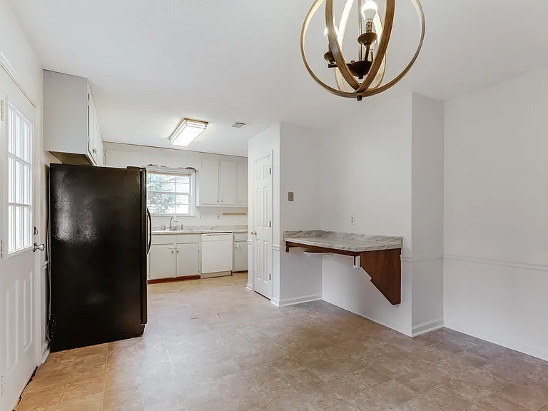 180 Oak Dr — Photo 8