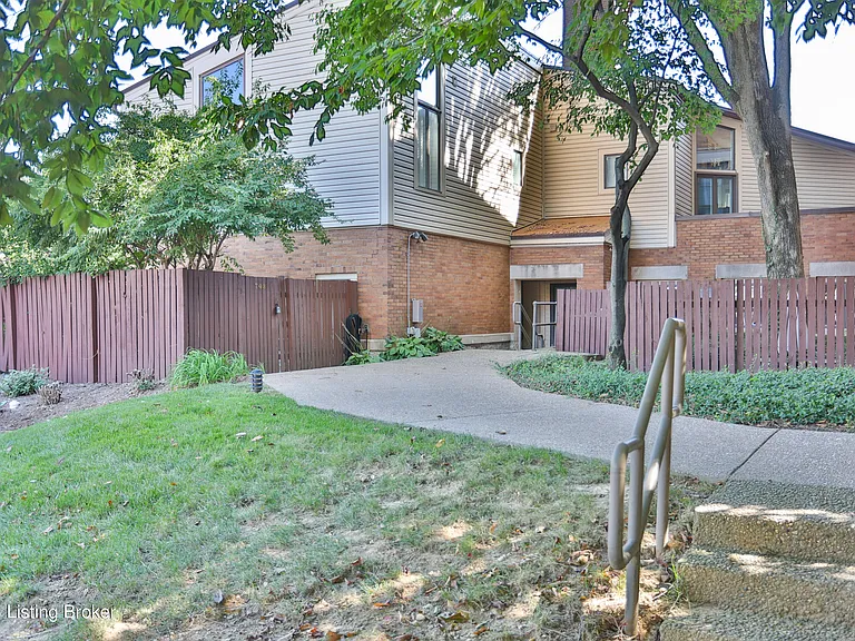 2525 George Rogers Clark Pl #T08 — Photo 24