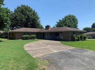 1923 S Prairie St, Stuttgart, AR 72160