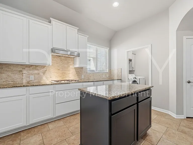 227 Choke Canyon Ln — Photo 15