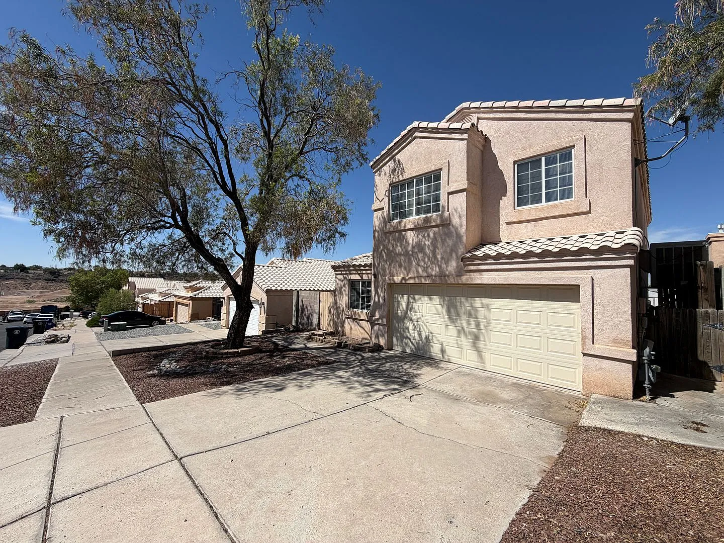 3 Bedroom + Office Home Available Near McMahon Blvd NW & Unser Blvd NW! — Photo 2