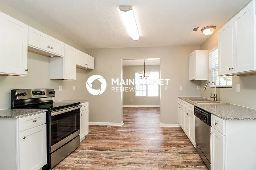 3055 Canterbury Park Dr — Photo 3