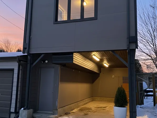 67 Wayland Ave, Toronto, ON M4E 3C8