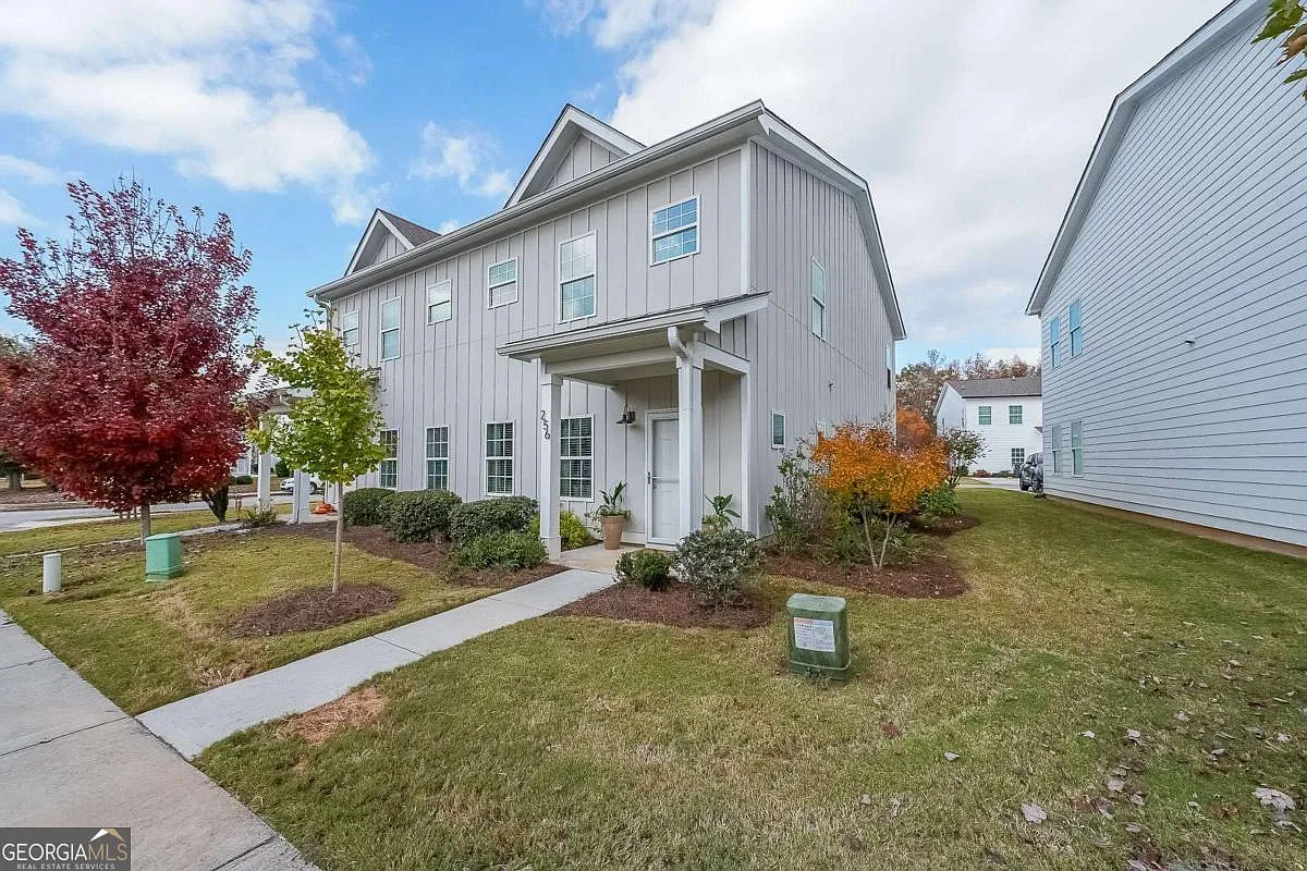 256 Sidney Lanier Ave photo 1