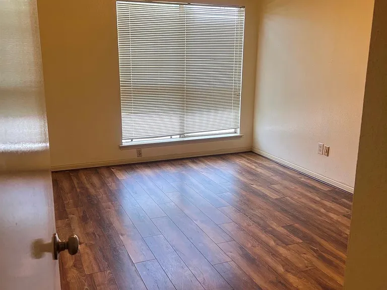 12400 Brookglade Cir #37 — Photo 10