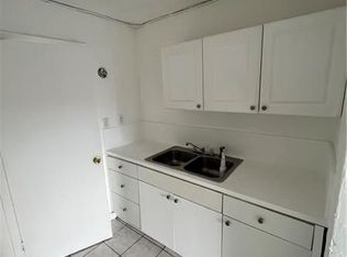 106 NW 3rd St, Hallandale, FL 33009