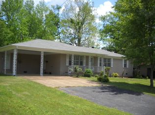 407 Myrtle Dr, Huntingdon, TN 38344