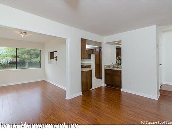 5th image of 3992 La Jolla Village Dr