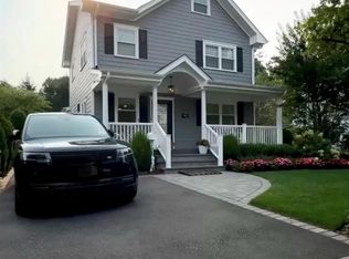 42 Franklin Ave, Glen Cove, NY 11542