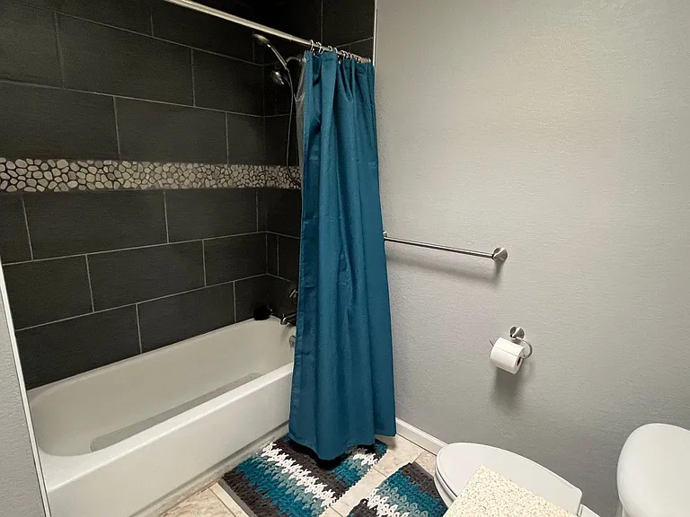 131 Voyager Ln — Photo 15