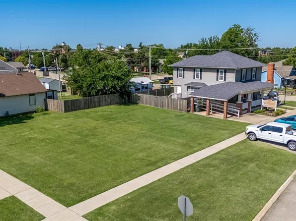 407 N Boulevard St, Edmond, OK 73034