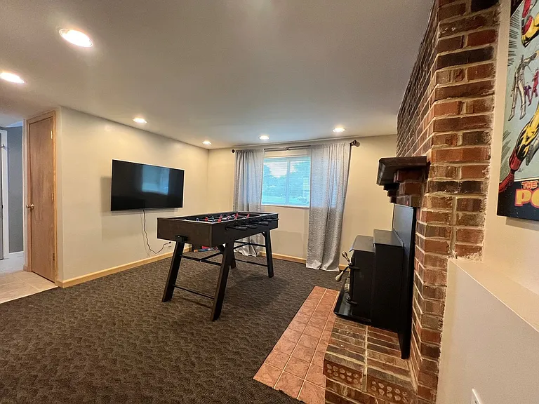1349 Jennings Ct — Photo 12