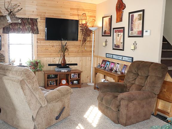 5th image of 385 3rd Ave NE