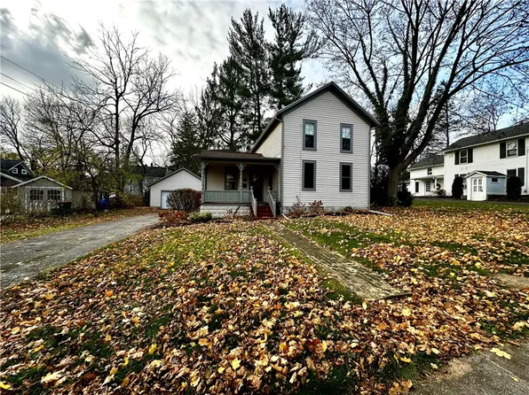 7 Boughton Ave, Pittsford, NY 14534