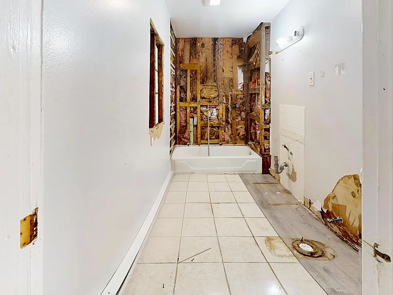 19 Chilcott Pl #1 — Photo 11