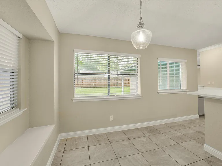 21211 Park Mount Dr — Photo 28