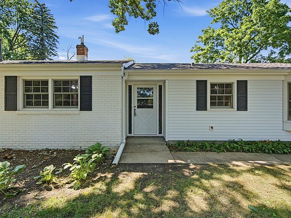 3rd image of 788 Fieldcrest Dr