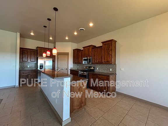 5th image of 2805 Rabbitbrush Dr