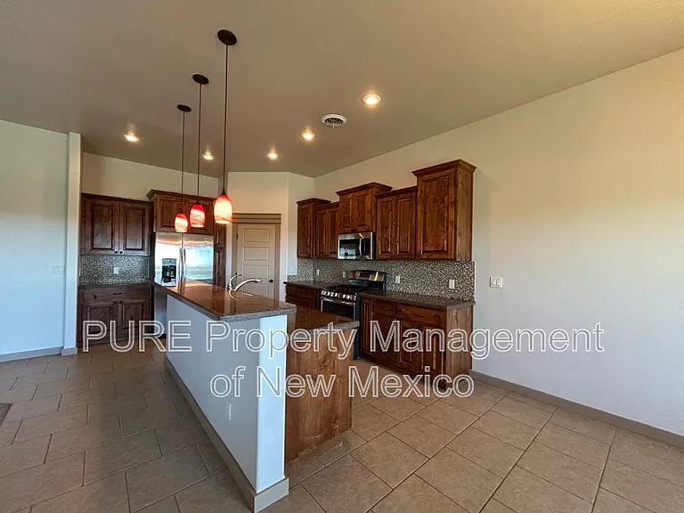 2805 Rabbitbrush Dr — Photo 5