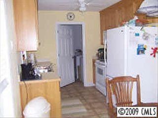 3rd image of 404 Llewellyn St