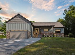 415 Ready Rd, Carleton, MI 48117