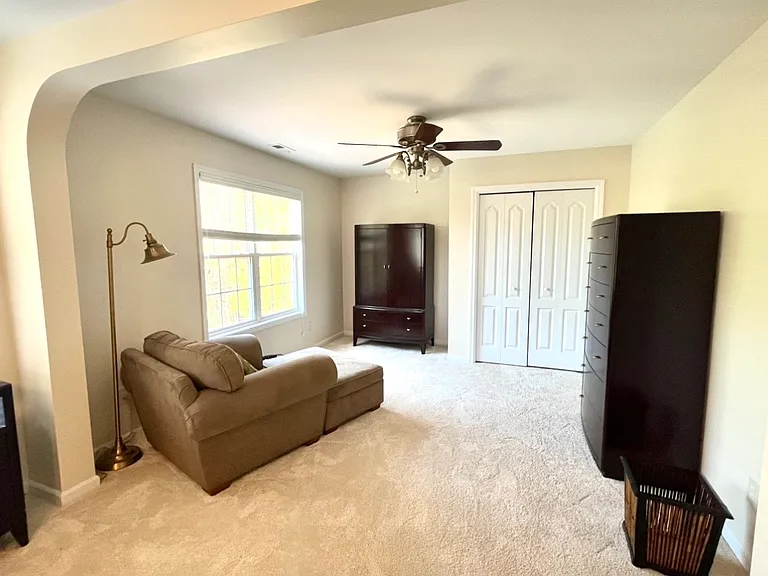 1105 Goldenview Ct — Photo 15
