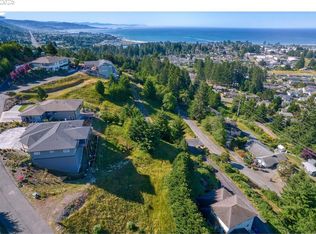 6894 Pacific Terrace Loop, Brookings, OR 97415